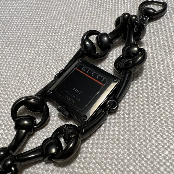 GUCCI SIGNORIA 25MM QUARTZ BLACK STAINLESS STEEL WATCH - Picture 3 of 9